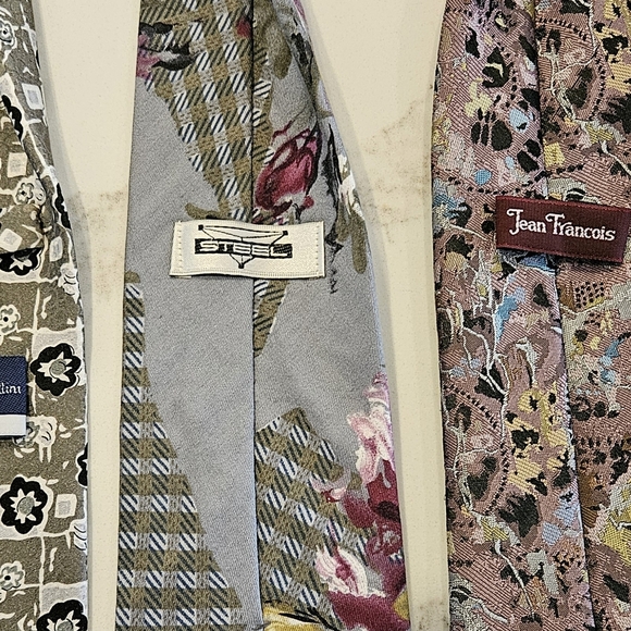 A lot of 5 ties - Picture 2 of 5